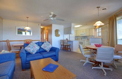 Colington Resort | Charming 2-bedroom resort across the street from the ocean in Kill Devil Hills.