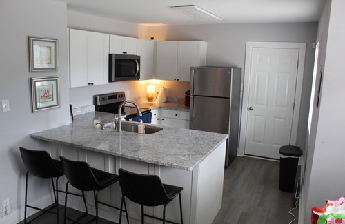 Crystal Coast House | Charming 2-bedroom house in lovely Atlantic Beach with AC