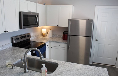 Crystal Coast House | Charming 2-bedroom house in lovely Atlantic Beach with AC