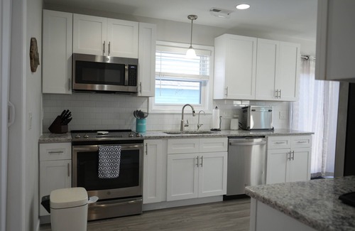 North Carolina Coast Cottage | Charming 2-bedroom cottage on one level in delightful Carolina Beach