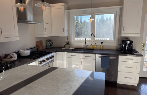 Oak Park Cottage | Charming 2-bedroom cottage with Hot Tub; walk and bike everywhere!