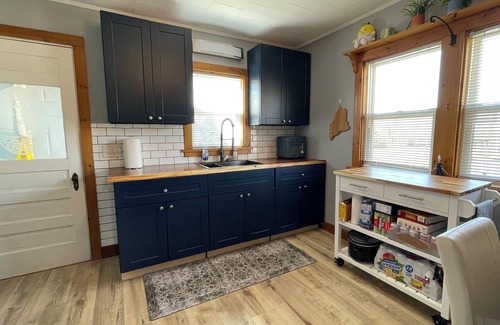 Ellsworth House | Charming 2-bedroom 1 bath house, pet friendly, in the center of Ellsworth.