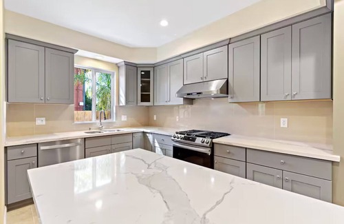 North Central House | Charming 2-bedroom/3 bathrooms unit in Pasadena with central AC