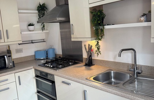 Shrewsbury Apartment | Charming 2-bedroom apartment in Pleasant Shrewsbury with WiFi and gated parking.