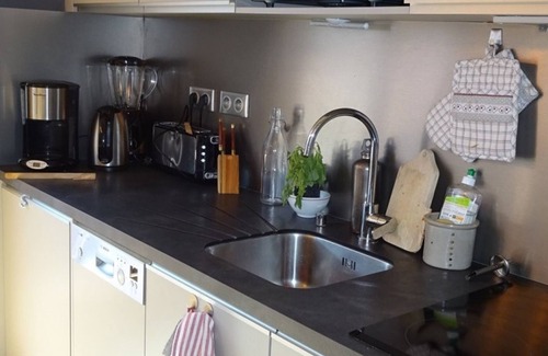 Les Gets Apartment | Charming 2-Bedroom Apartment for 4, Close to Shops and Slopes - East-Facing Balcony