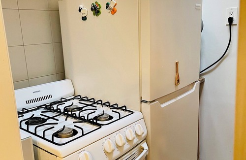 Midtown Apartment | Charming 2-bedroom apartment in delightful New York with WiFi, AC