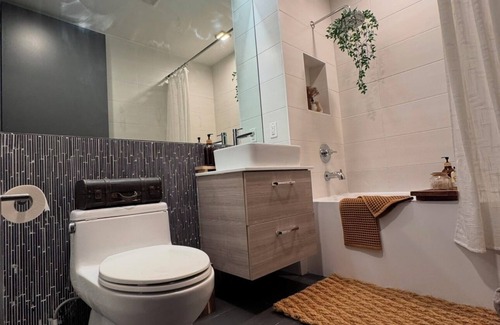 Harlem Apartment | Charming 2-bedroom apartment with AC, fitness room in enchanting New York