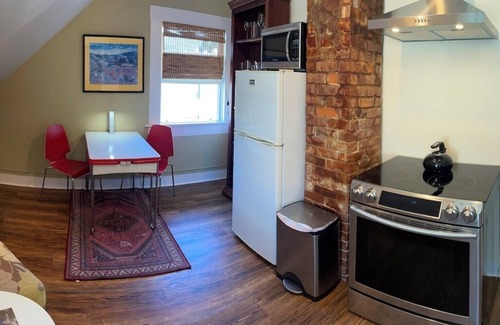 Nob Hill Apartment | Charming 2-bedroom apartment in vibrant NW Portland
