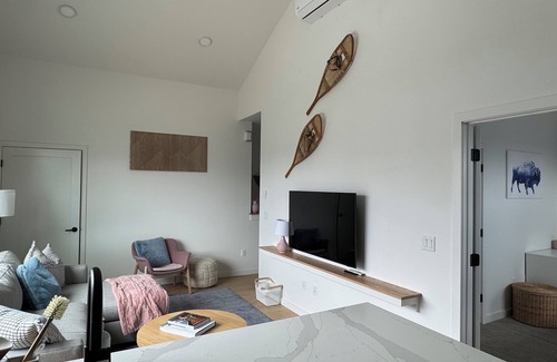 Bozeman Apartment | Charming 2-bedroom apartment in delightful Bozeman with AC