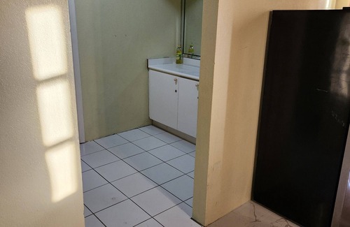 Downtown Nassau Bed & Breakfast | Charming 2-bedroom bed & breakfast in brilliant Nassau with AC, WiFi