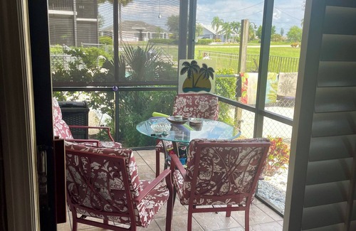 Pelican Condo | Charming 2-bedroom condo with pool just steps away WiFi, AC in lovely Cape Coral