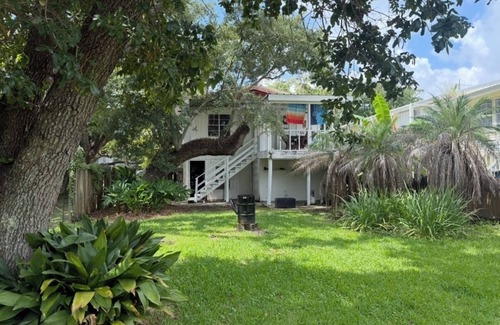 Grand Isle Cottage | Charming 2-bedroom cottage walk to the ocean or bay!