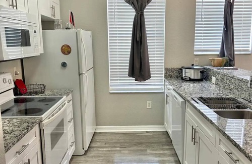 Bearss Plaza Condo | Charming 2-bedroom condo in Tampa. USF, Busch Gardens Area!
