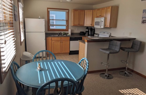 Buxton Cottage | Charming 2-bedroom cottage near ocean in Buxton with AC, WiFi, Pets OK