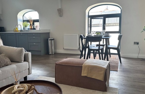 Norwich Apartment | Charming 2-bedroom duplex apartment with WiFi in charming Norwich