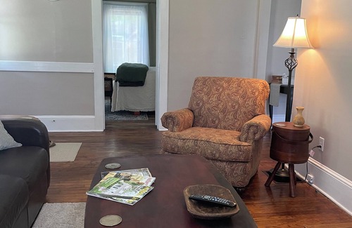 Arapahoe House | Charming 2-bedroom house in Arapahoe! Convenient for camps and ferry!