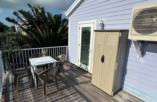 Marathon House | Charming 2-bedroom house in Marathon with pool