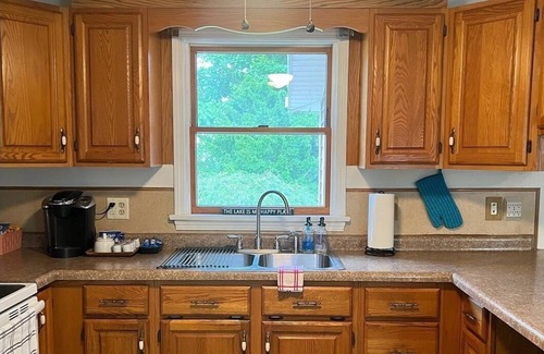 Sandusky House | Charming 2-bedroom house with views of Cedar Point!