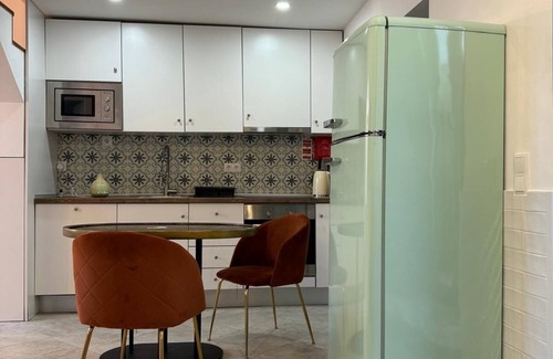 Setubal House | Charming 2-bedroom house with private garden and pool in peaceful Setúbal