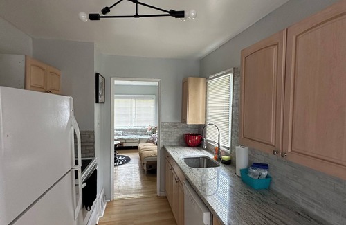 Detroit House | Charming 2-bedroom house with WiFi and AC in wonderful Detroit