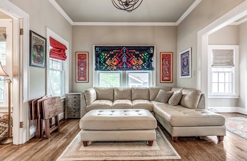 Tulsa House | Charming 2-bedroom house with fitness room and AC in Tulsa