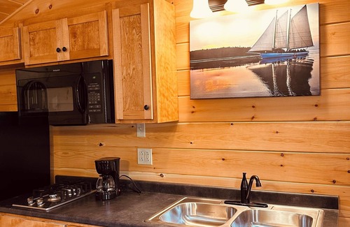 Carrabassett Valley Cabin | Charming 2-bedroom Red cabin close to Carrabassett valley and Kingfield