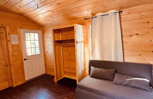 Carrabassett Valley Cabin | Charming 2-bedroom Red cabin close to Carrabassett valley and Kingfield