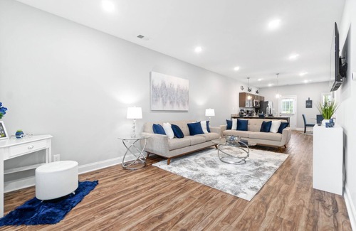 Clarksville House | Charming 2-bedroom townhome with WiFi and AC in lovely Clarksville