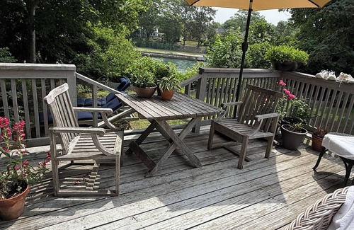 Hampton Bays Cottage | Charming 2-bedroom cottage with WiFi, AC in enjoyable Hampton BaysnWaterview