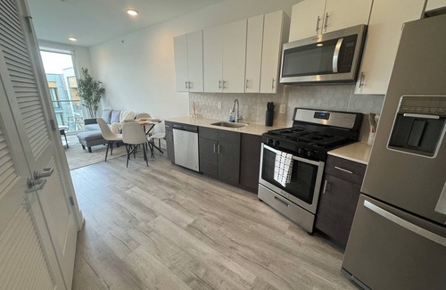 Olde Kensington Apartment | Charming 2-bedroom apartment with WiFi, AC in lovely Philadelphia