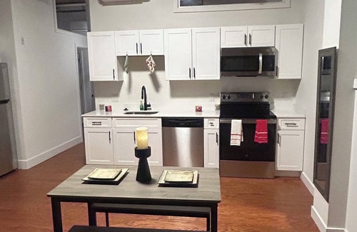 North Philadelphia East House | Charming 2-bedroom building with AC, fitness room in welcoming Philadelphia
