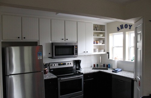 Port St. Joe Cottage | Charming 2-bedroom cottage with WiFi and AC in Port St. Joe