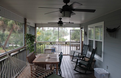 Port St. Joe Cottage | Charming 2-bedroom cottage with WiFi and AC in Port St. Joe