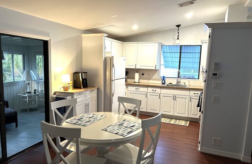 Punta Gorda House | Charming 2-bedroom mobile home with AC, fitness room in Punta Gorda