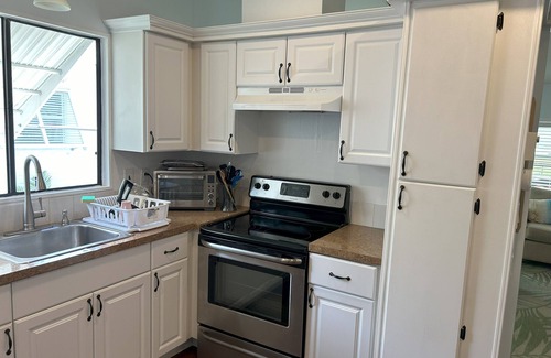 Punta Gorda House | Charming 2-bedroom mobile home with AC, fitness room in Punta Gorda