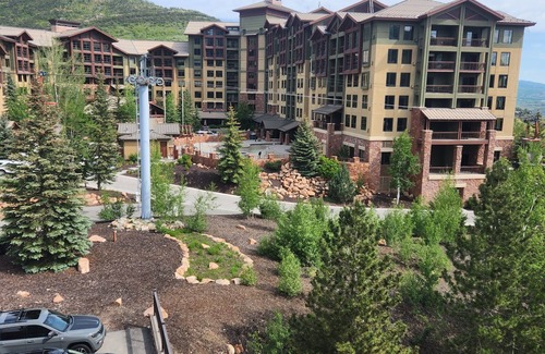 Park City Villa | Charming 2-bedroom villa with AC, fitness room in superb Park City