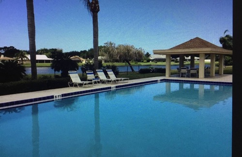Venice Villa | Charming 2-bedroom villa in beautiful Venice with AC, WiFi