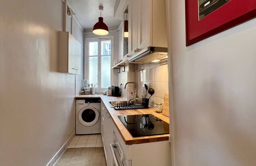5th Arrondissement Apartment | Charming 2-bedroom with elevator - Jardin des Plantes
