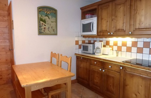 Les Allues Apartment | Charming 2-bedroom with terrace, parking, pets allowed in Méribel