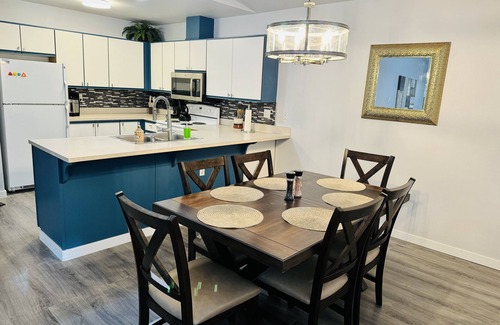 Downtown Leavenworth Condo | Charming 2-BHK Condo, nestled in the heart of picturesque Leavenworth.