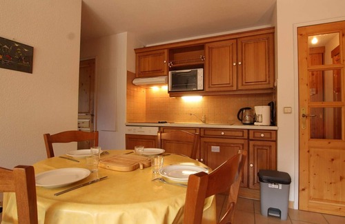 Saint-Chaffrey Apartment | Charming 2-BR Apartment with South-Facing Balcony in Serre Chevalier, Sleeps 4