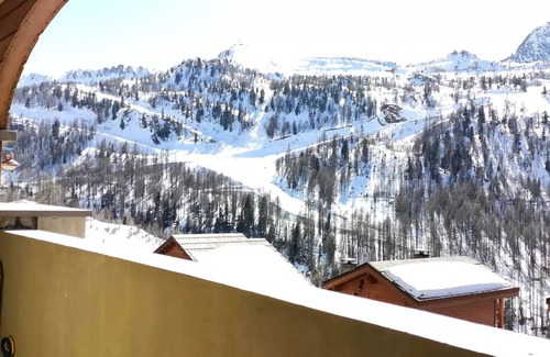 Isola Apartment | Charming 2-room apartment, bright and ideally located