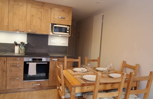 Montgenevre Apartment | Charming 2-Room Mountain Condo for 6, Renovated, Balcony, Parking - Montgenèvre