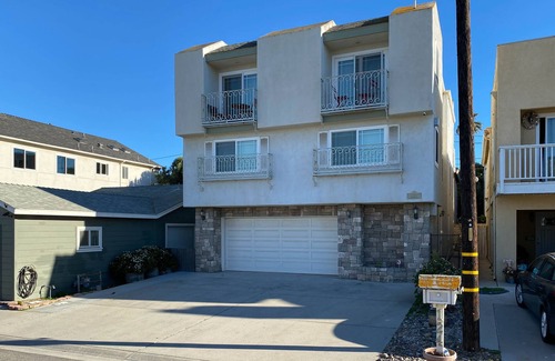 Silver Strand House | Charming 2 story 2,400 square feet, 4 Bedroom Beach Villa Silver Strand Beach