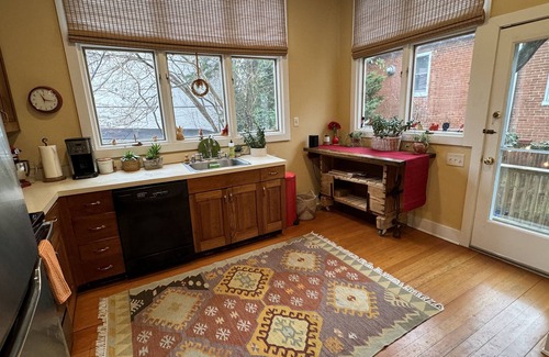 Historic District House | Charming 239-year-old former tavern 1 block to water & shops
