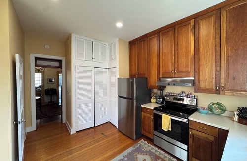 Historic District House | Charming 239-year-old former tavern 1 block to water & shops