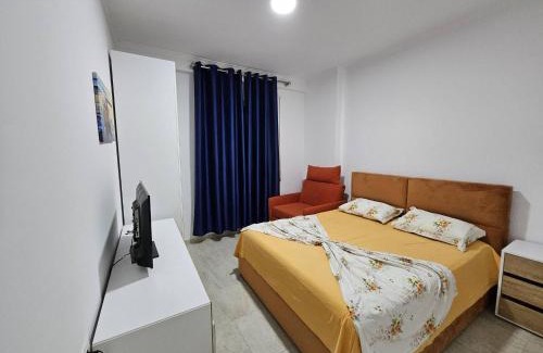 Ishem Apartment | Charming 2A Holiday House Apartment with Garden and BBQ