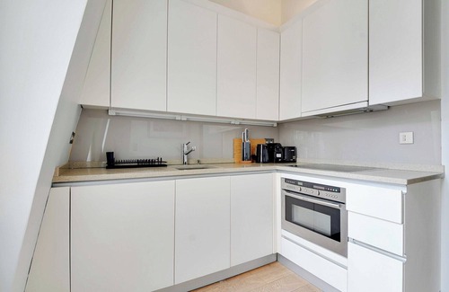 Chaillot Apartment | Charming 2BR/5P - Eiffel Tower - Trocadero