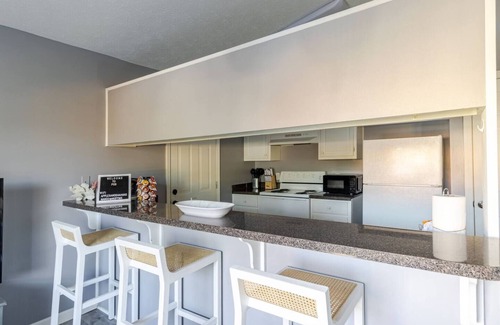 Upper Grand Lagoon House | Charming 2BR/2BA Panama City Beach vacation home near white-sand beaches, Ripley’s, Frank Brown Park, and top restaurants. Enjoy comfort, convenience, and easy access to family fun, shopping, and coastal adventures in the heart of PCB.