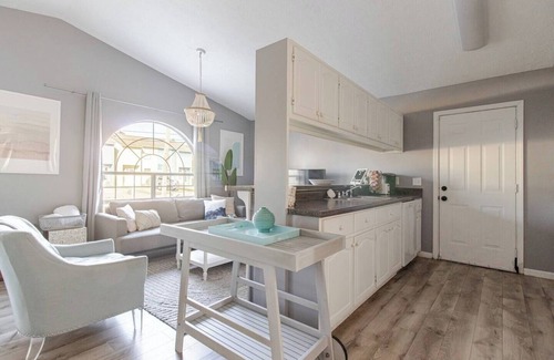 Upper Grand Lagoon House | Charming 2BR/2BA Panama City Beach vacation home near white-sand beaches, Ripley’s, Frank Brown Park, and top restaurants. Enjoy comfort, convenience, and easy access to family fun, shopping, and coastal adventures in the heart of PCB.
